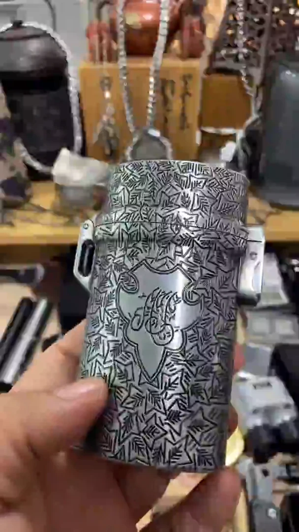 瓷片闪购商品  如图所示