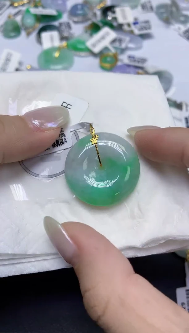 颈饰18K金镶嵌翡翠天然缅甸翡翠A货百元以上9元证书费自理