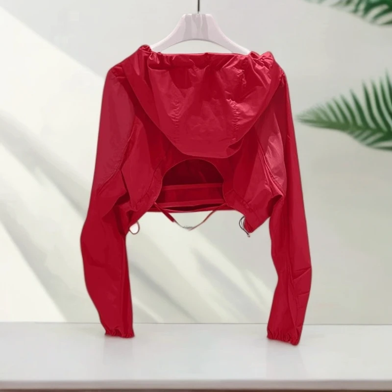 阮黛春夏小个子美式高级感棒球服红色防晒衣连帽短外套超好看休闲