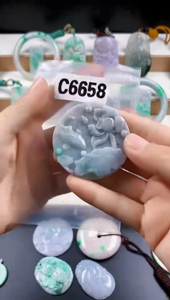 颈饰未镶嵌翡翠天然翡翠吊坠挂件
