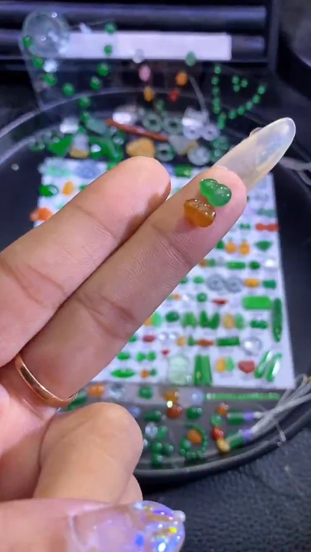 未镶嵌挂件翡翠葫芦