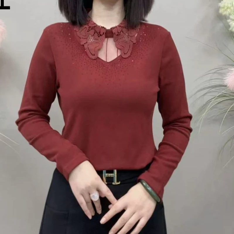 25232 女士秋冬季蕾丝拼领磨毛T恤-LLH