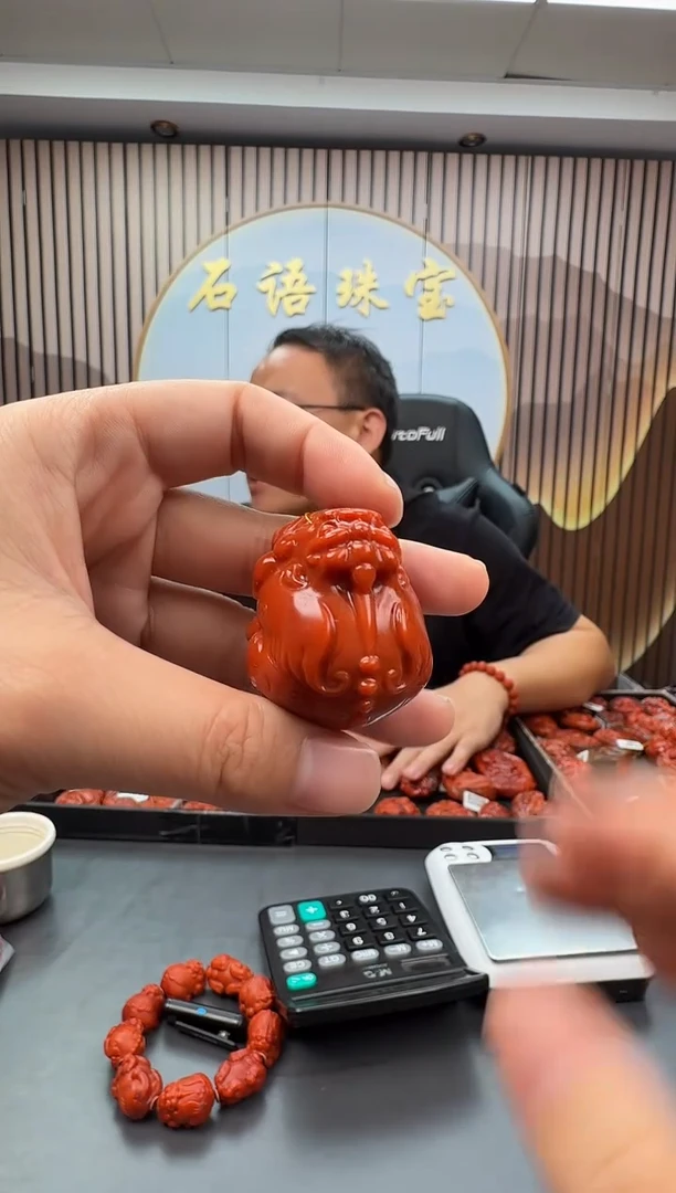 未镶嵌雕刻南红玛瑙058ZB0922产品一个