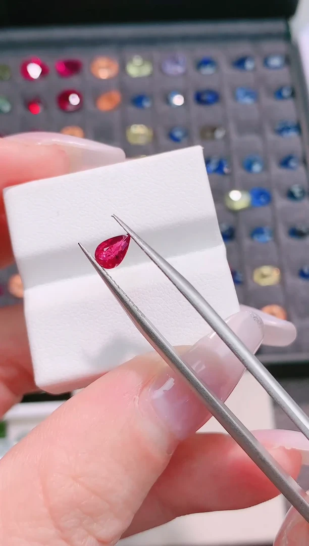 裸石红宝石0.5ct有黑点