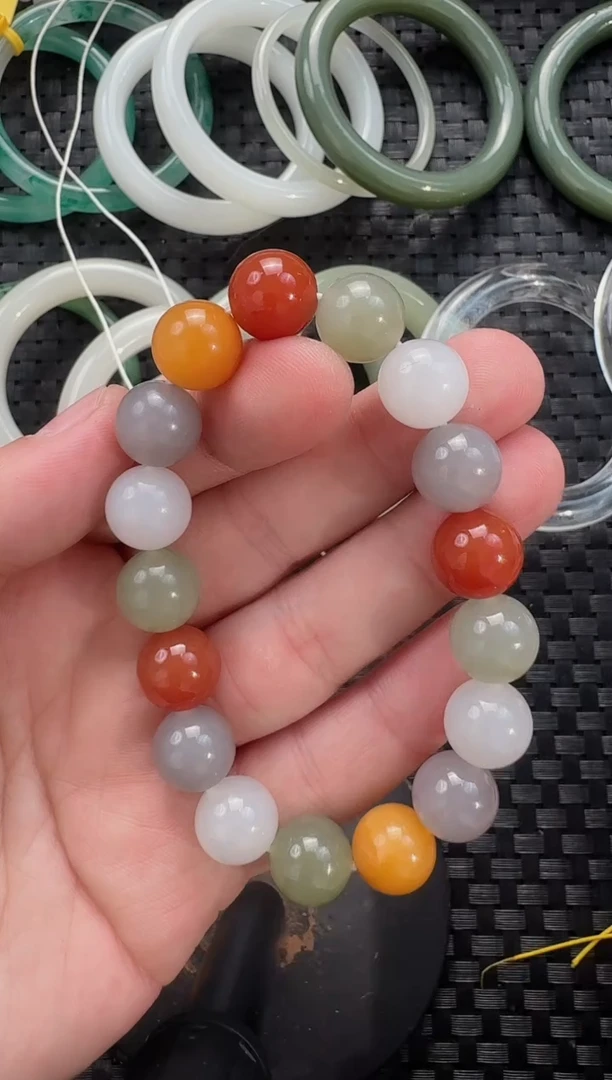 颈饰未镶嵌和田玉12mm多宝手串