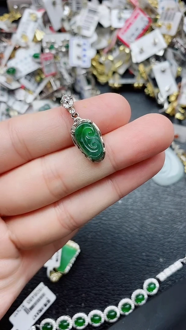 银S925镶嵌戒指翡翠1