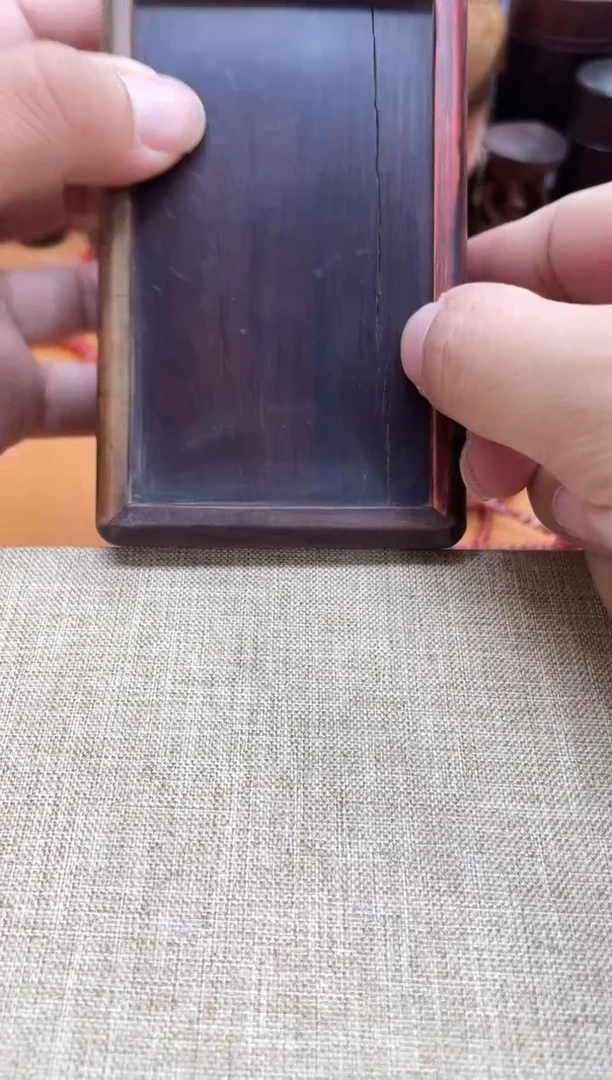 木493大红酸枝盒子有裂