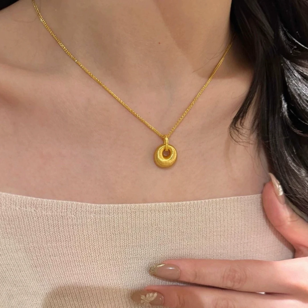 铜合金项链 暴富缎面拉丝驼驼吊坠项链女高级感锁骨链