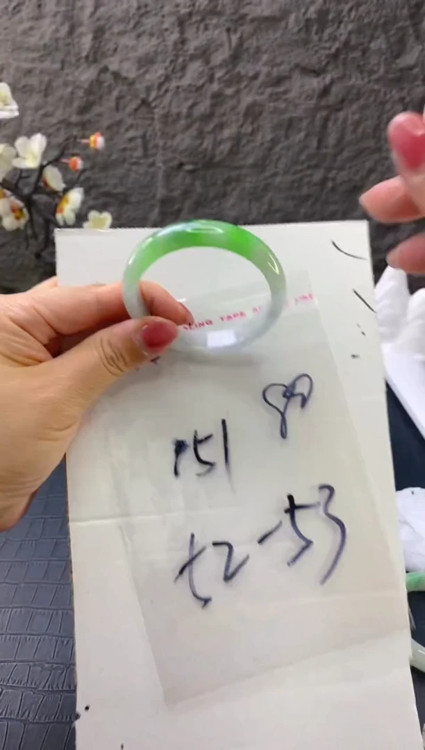 (按圈口价格加购）手镯