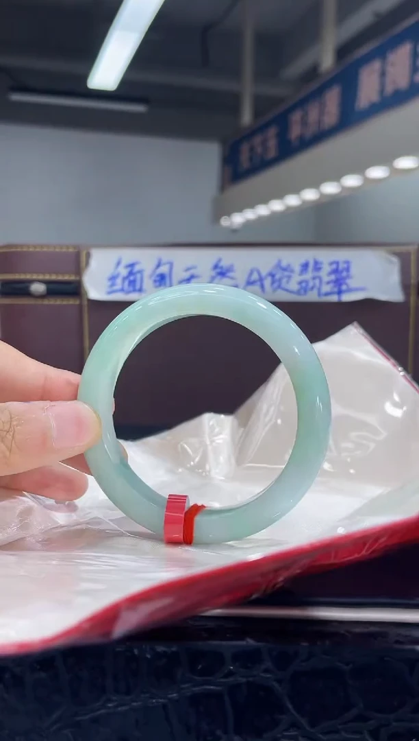 未镶嵌手镯翡翠10