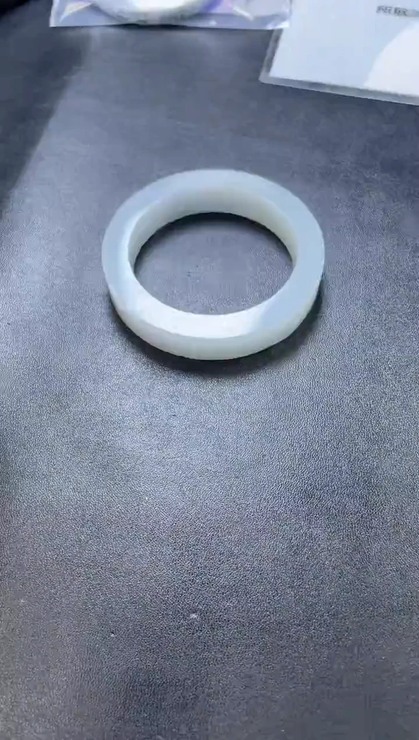 未镶嵌手镯定制翡翠时*手镯