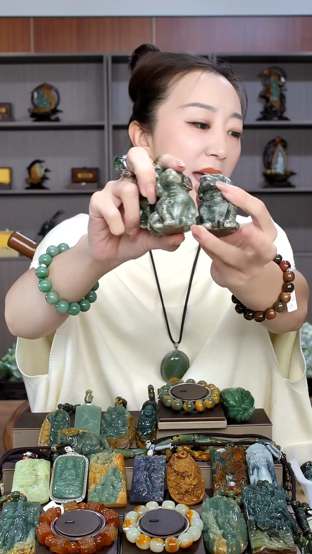 未镶嵌和田玉把件多样性发货其中发一