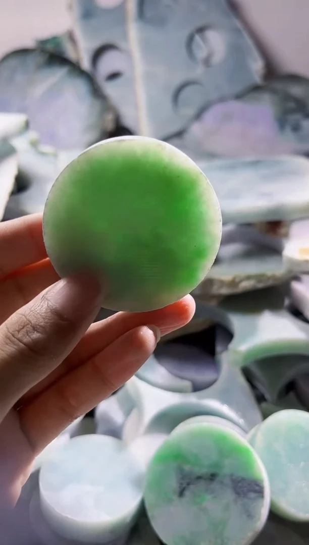 翡翠裸石麦**望缅甸翡翠A货陈3039