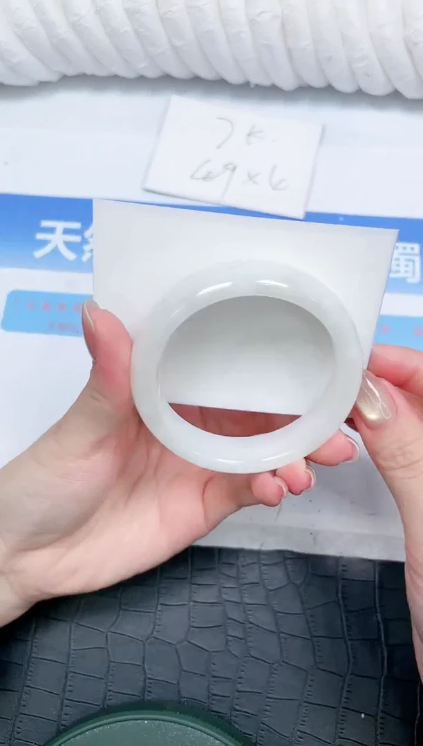 和田玉手镯未镶嵌112-56.2