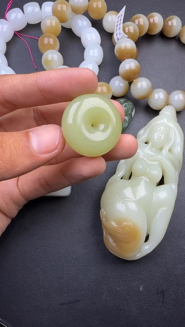 和田玉未镶嵌挂件挂件