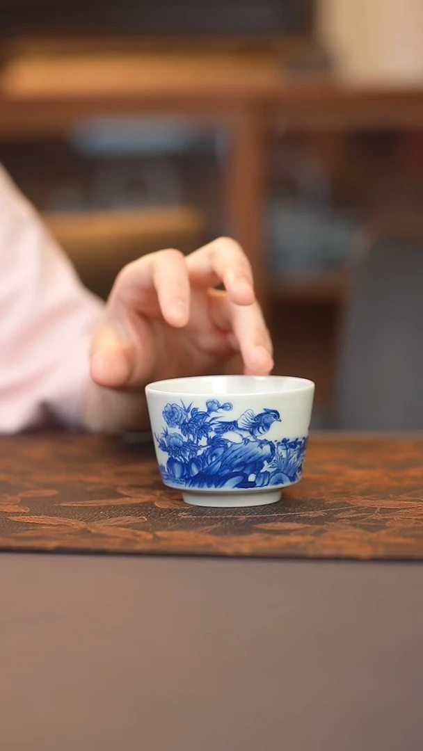 木南青花芙蓉鸳鸯马蹄杯