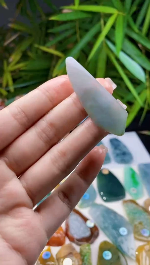 未镶嵌定制翡翠翡翠