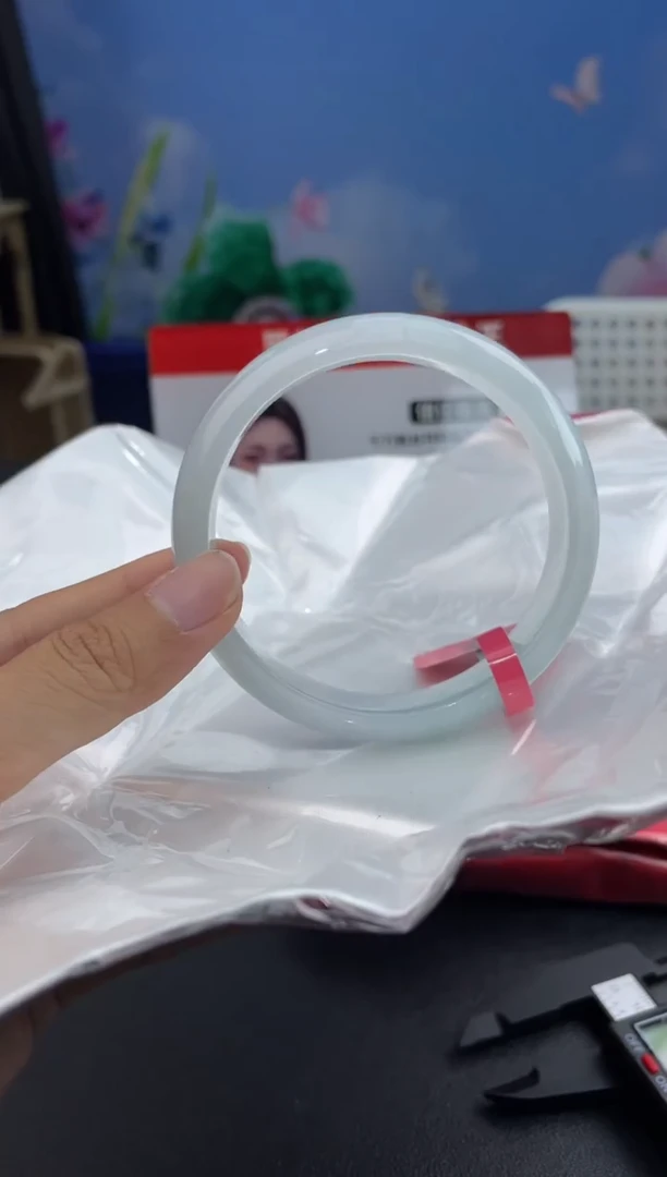翡翠手镯未镶嵌7翡翠手镯