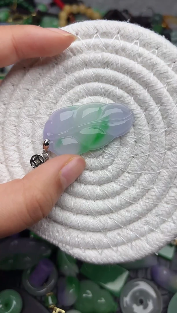 颈饰未镶嵌翡翠缅甸翡翠吊坠