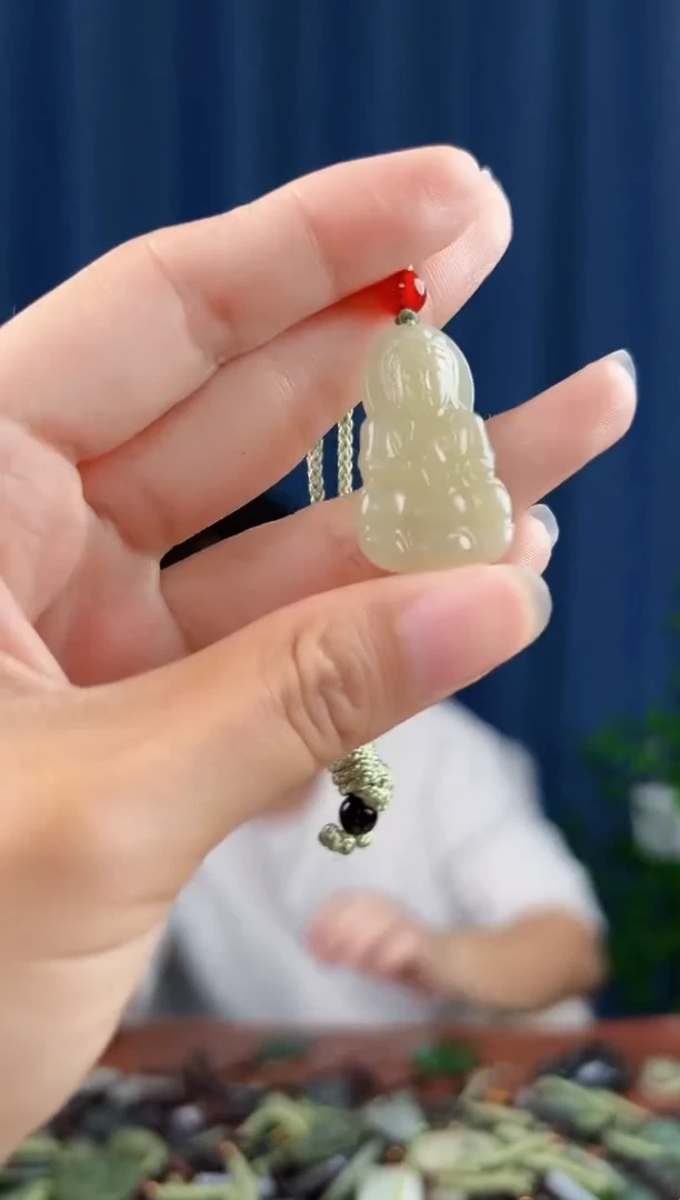 未镶嵌和田玉挂件拍一发一，多样性发货