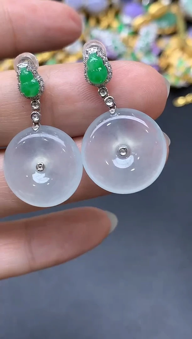 颈饰18K金镶嵌翡翠248-中国好珍宝