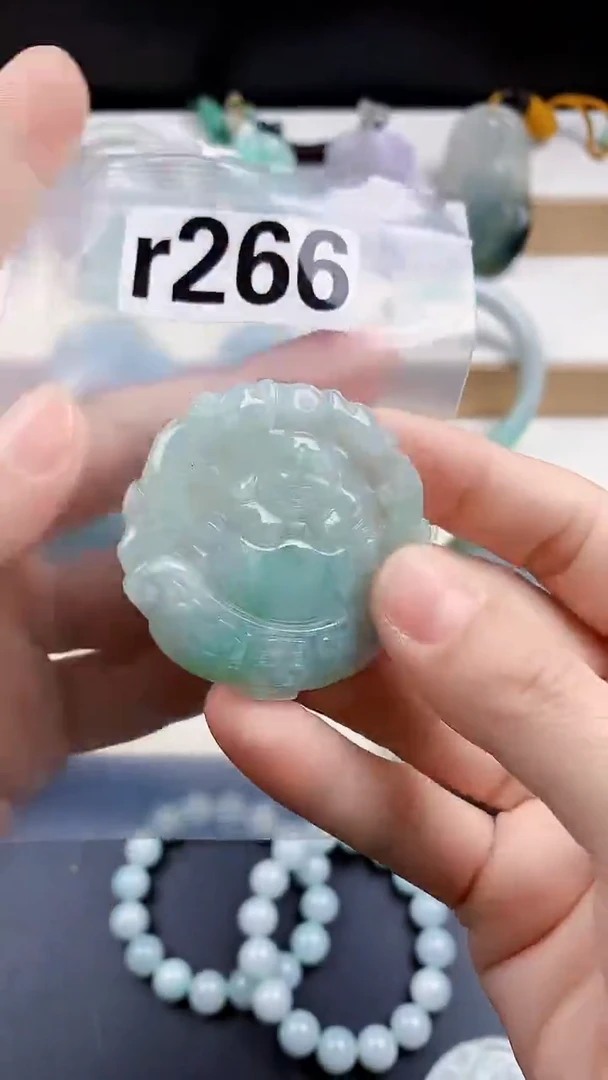 颈饰未镶嵌翡翠天然翡翠吊坠挂件