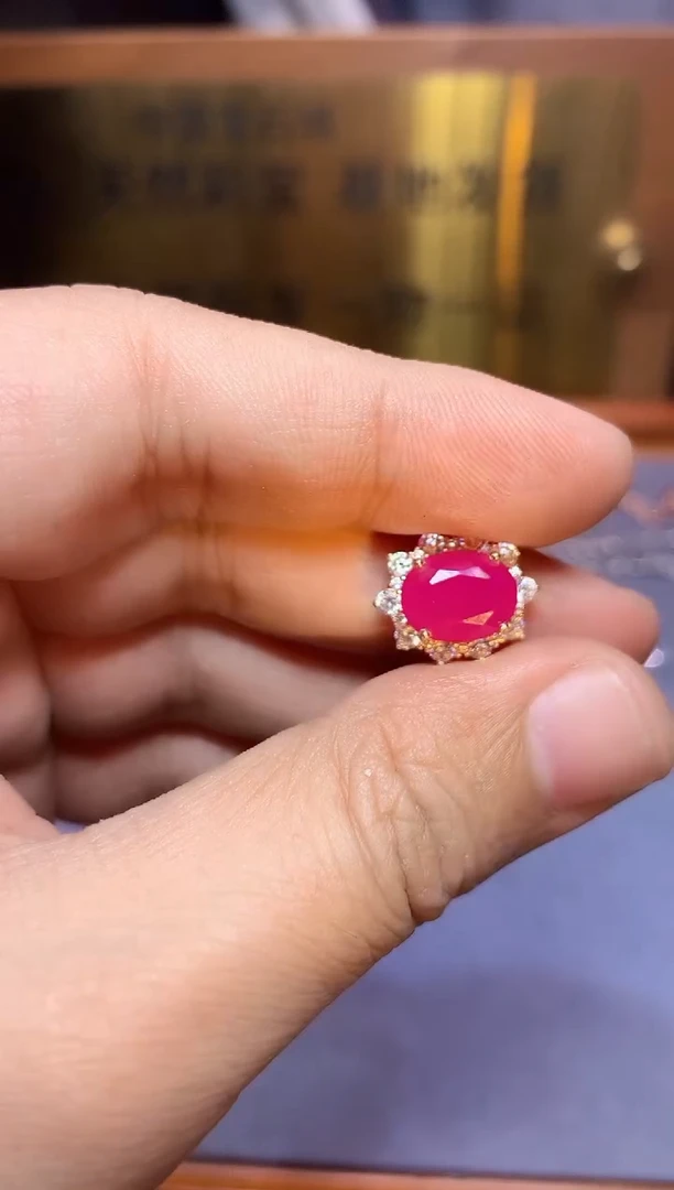 【闪购商品】红宝石戒指银S925镶嵌........