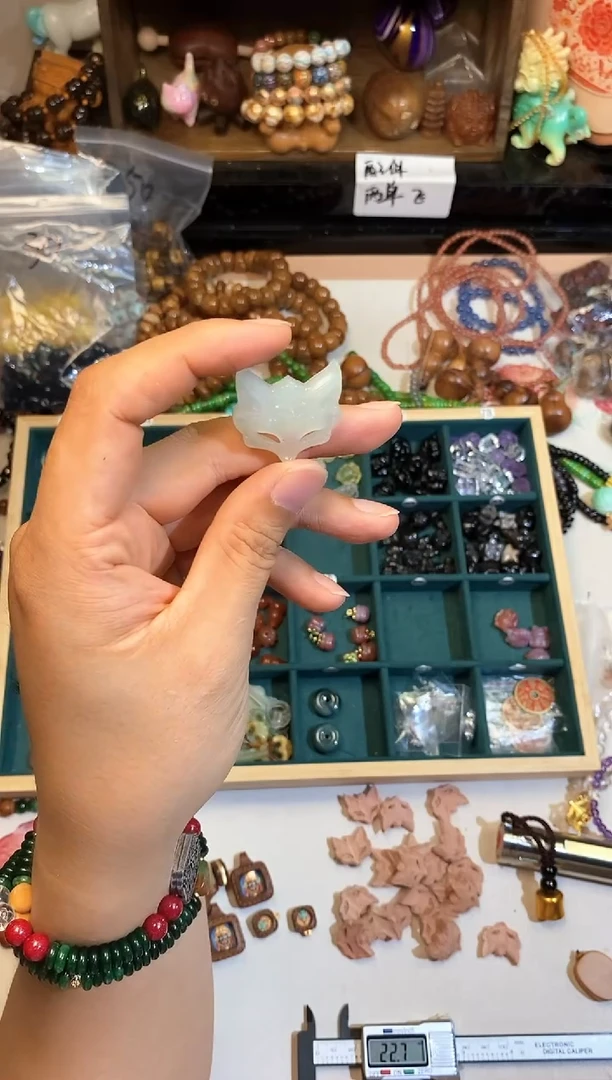 合金蛇纹石玉手链翠色狐狸面具发1