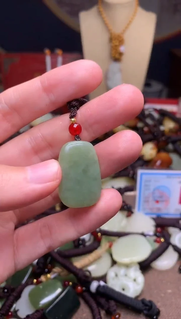 颈饰未镶嵌和田玉新疆料青海料清水和田玉吊坠