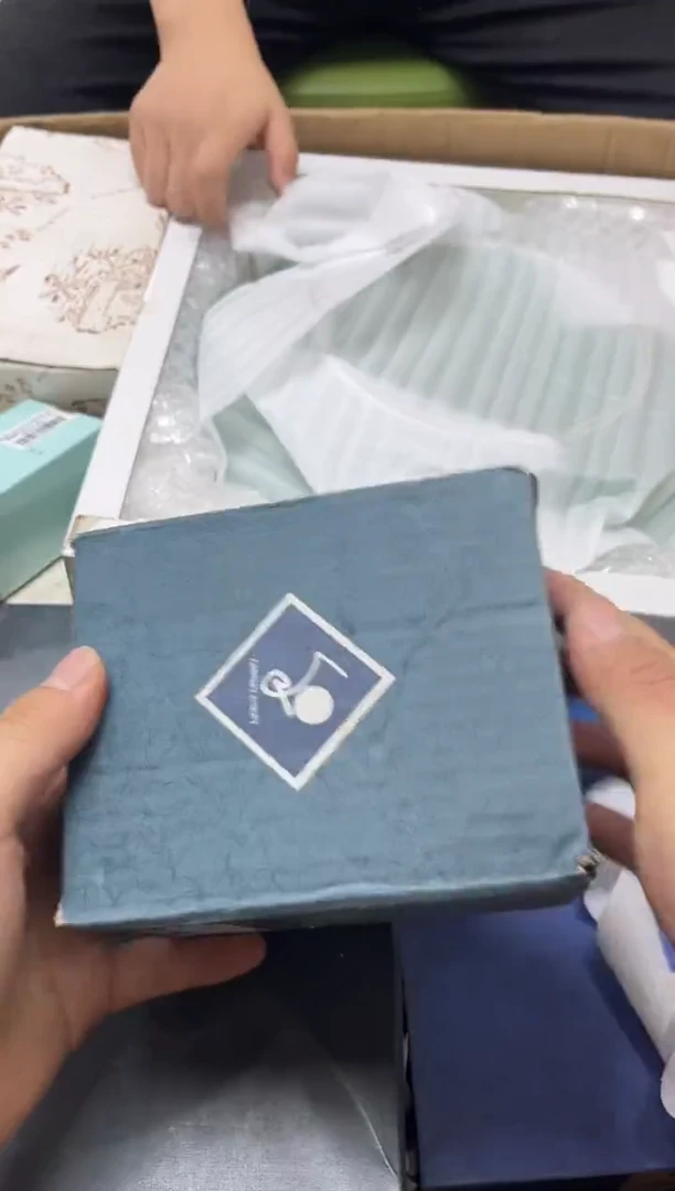 瓷片杨***?896 杨杨得亿 杨杨得亿