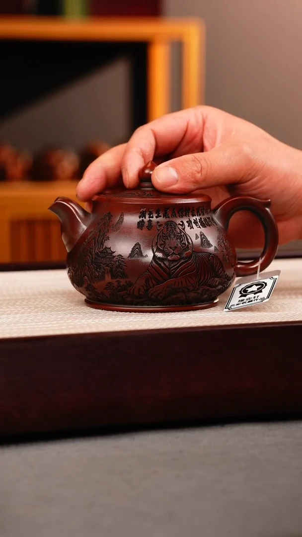 茶壶紫砂铁皮石红 佛莲 刻绘