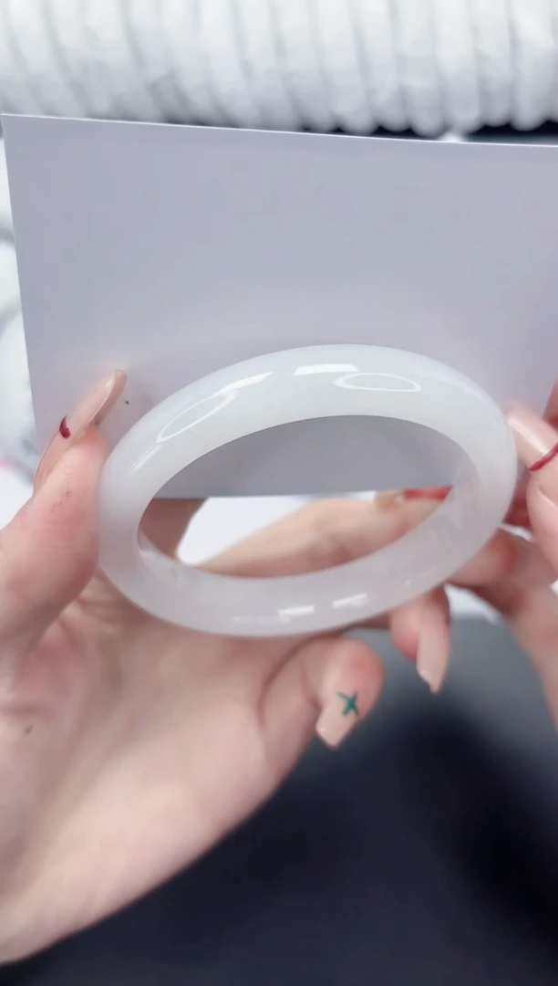 未镶嵌手镯石英质玉124-61.3BYG