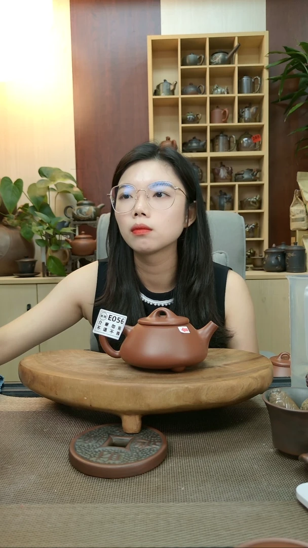 壶056老韩精品坭兴陶 微瑕石瓢