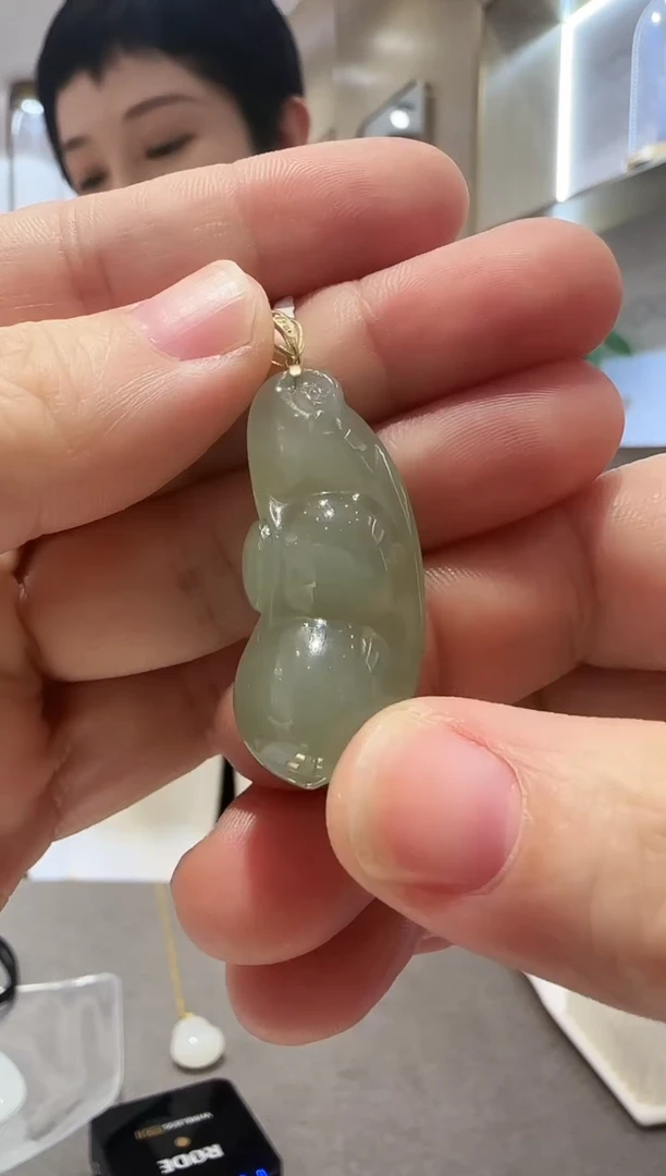 吊坠(不含链)18K金镶嵌和田玉【20】