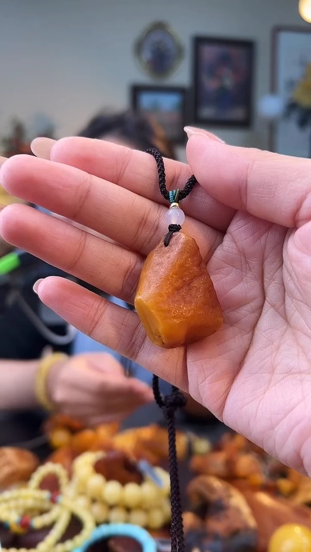 琥珀颈饰未镶嵌吊坠