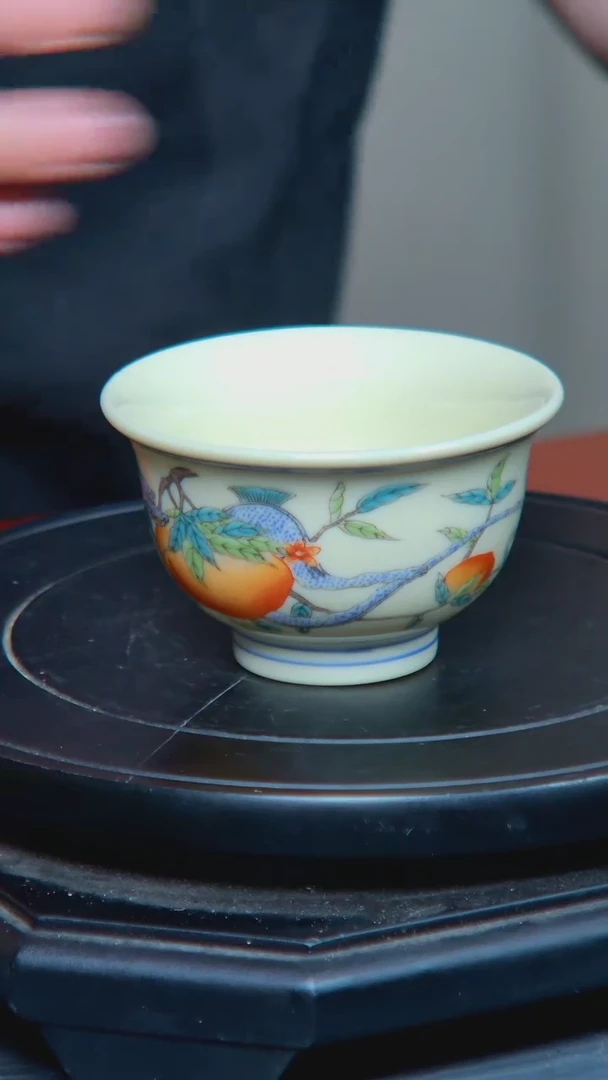 央博文化交流瓷器粉彩桃子主人杯