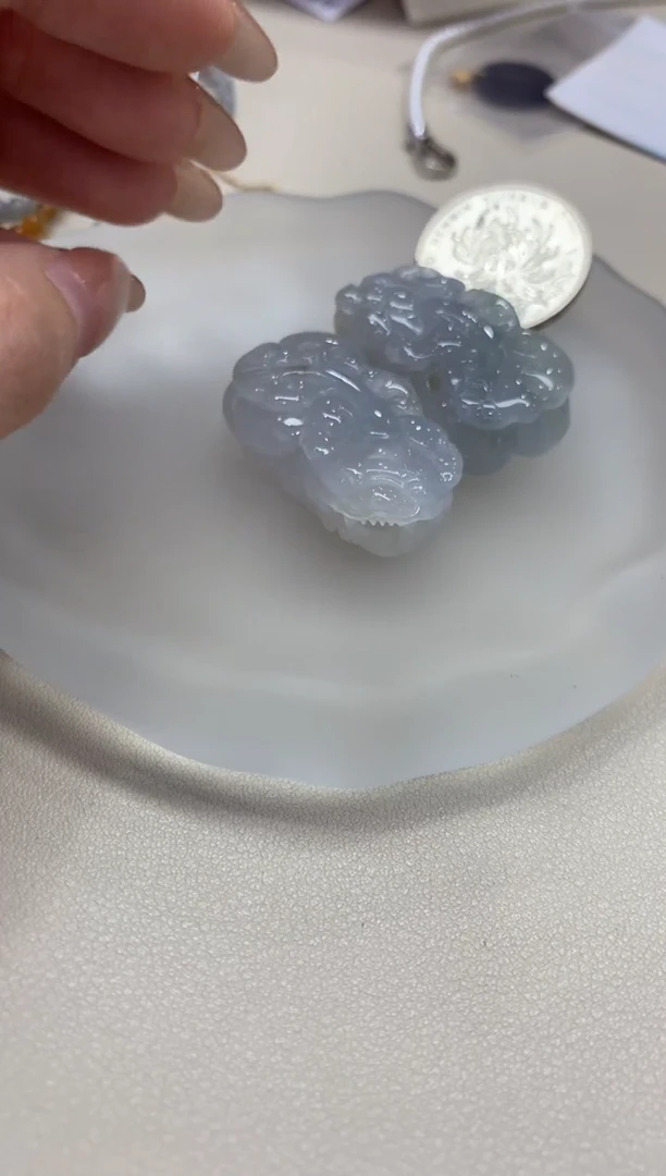 翡翠未镶嵌吊坠(不含链)貔貅一对