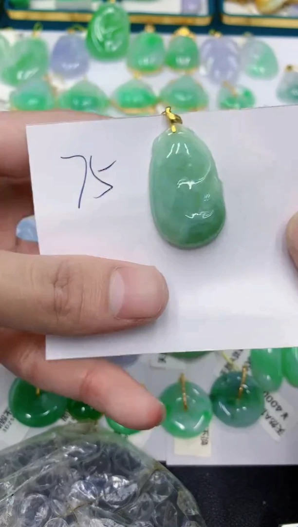 颈饰未镶嵌翡翠1111111