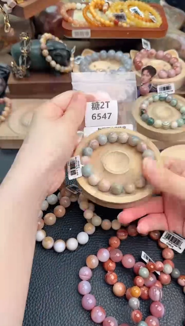 石英质玉手链未镶嵌小**困2T6547