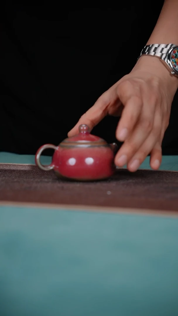 50-1小西施壶（王建勋）