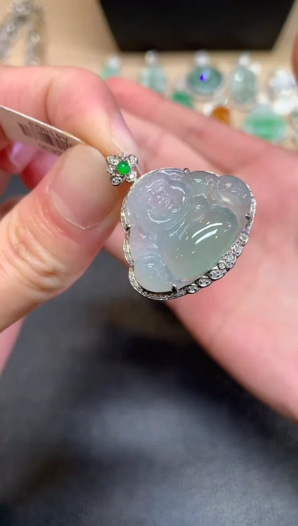 【闪购商品】翡翠颈饰18K金镶嵌佛公【无服务费】