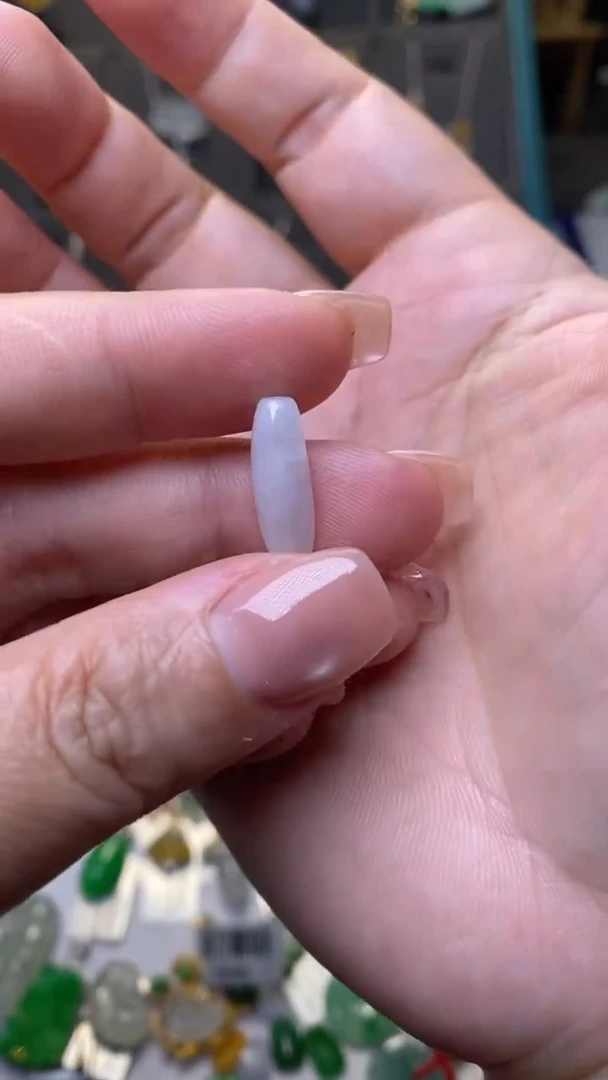 颈饰未镶嵌翡翠净货35992