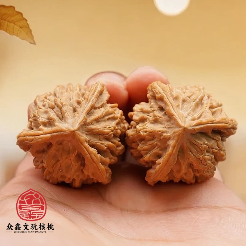 众鑫文玩**盘山三棱核桃36尺寸（全品）