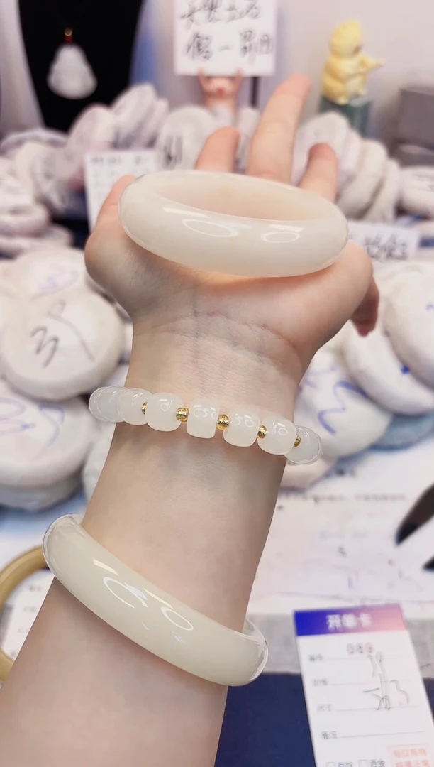 【闪购商品】石英质玉手镯未镶嵌89-财气镯-圈口56