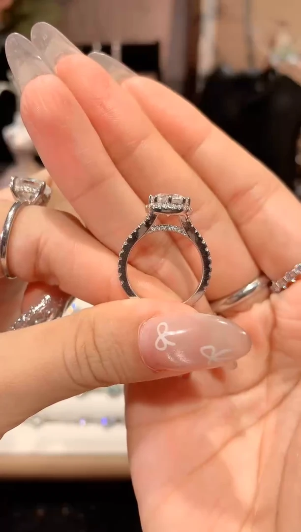 925银无【圆包2克拉】拍下提供圈口