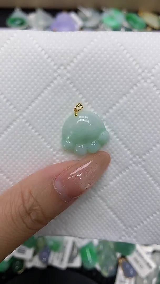 颈饰18K金镶嵌翡翠1111111111