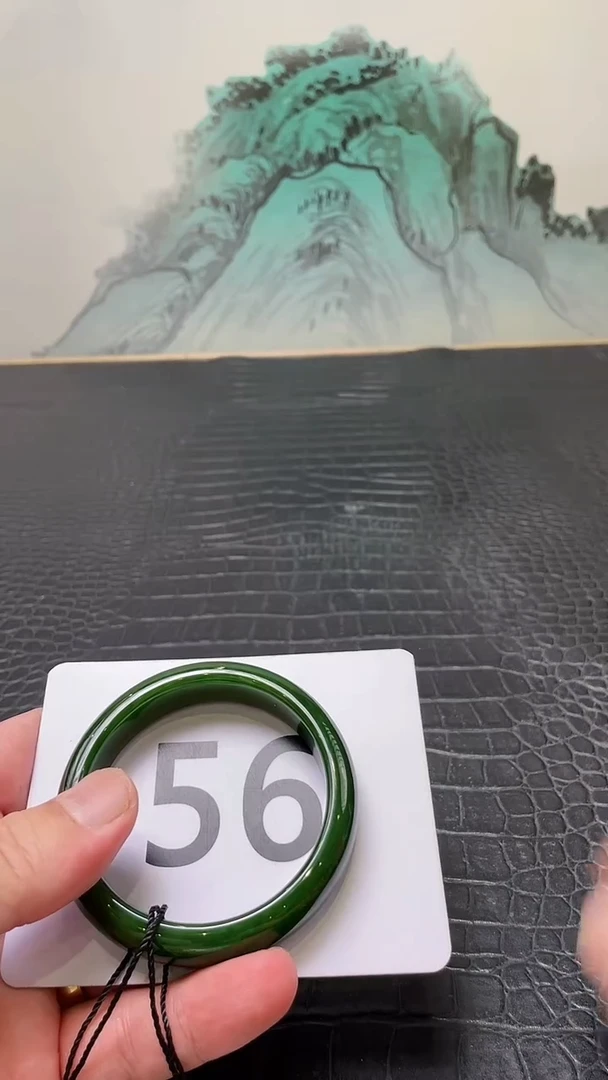 和田玉（碧玉）手镯未镶嵌一个