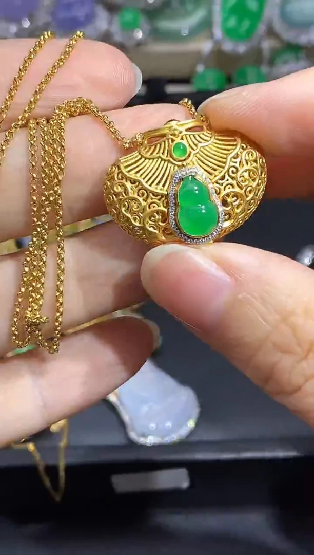 颈饰18K金镶嵌翡翠519-中国好珍宝