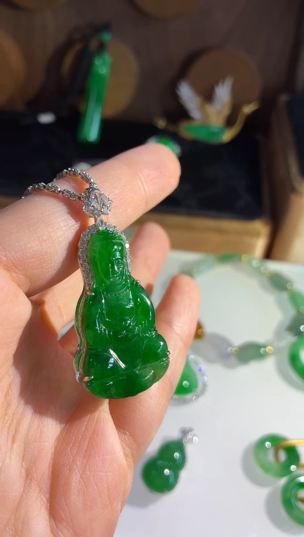 吊坠(不含链)18K金镶嵌翡翠吊坠