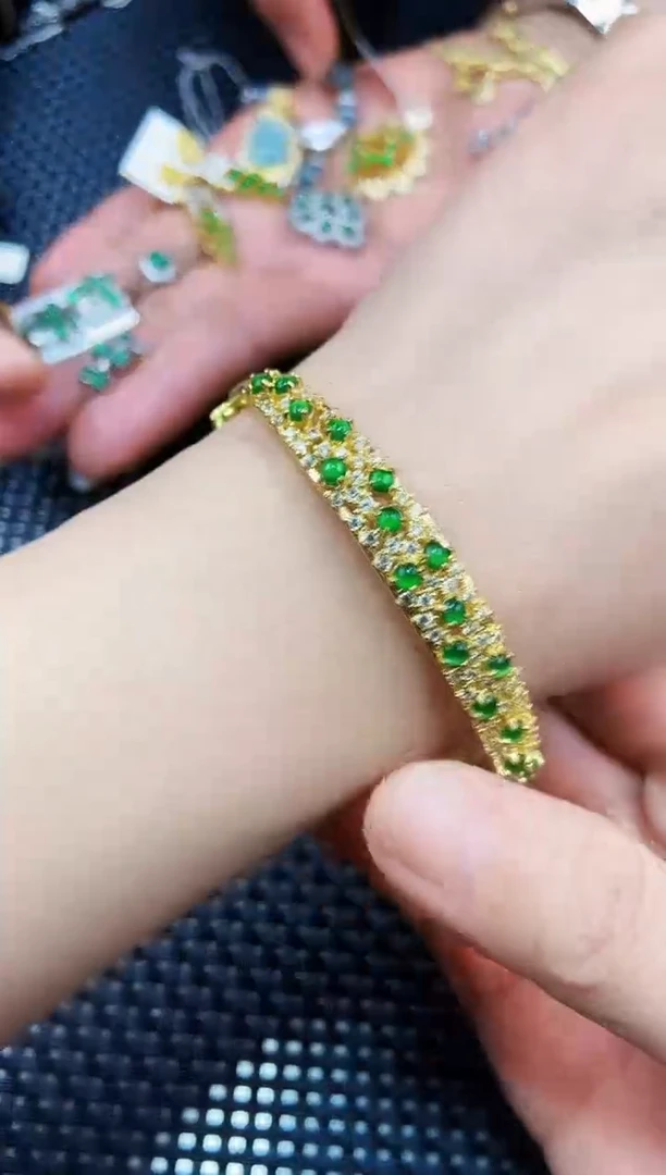 【闪购商品】翡翠手镯未镶嵌111111111